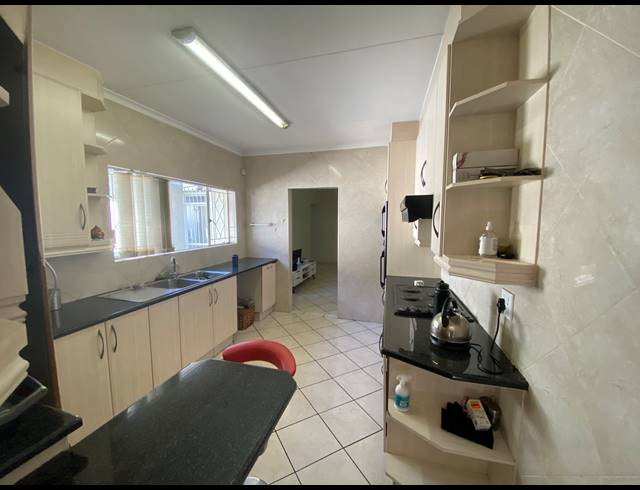 3 BEDROOM FREEHOLD FOR SALE IN PARKRAND